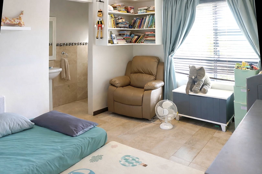4 Bedroom Property for Sale in Flamingo Vlei Western Cape